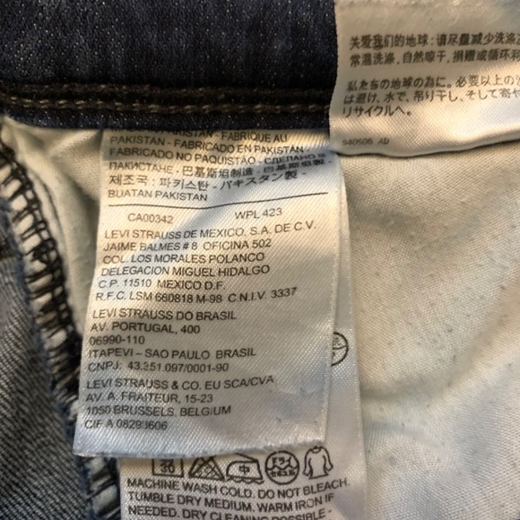 Levi’s Women’s 515 Bootcut/ Button Pocket, mid - rise, 32/34 (14L) blue jeans - Picture 13 of 16